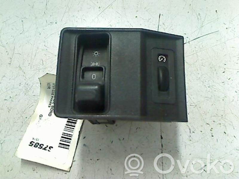 Light switch   83512351
