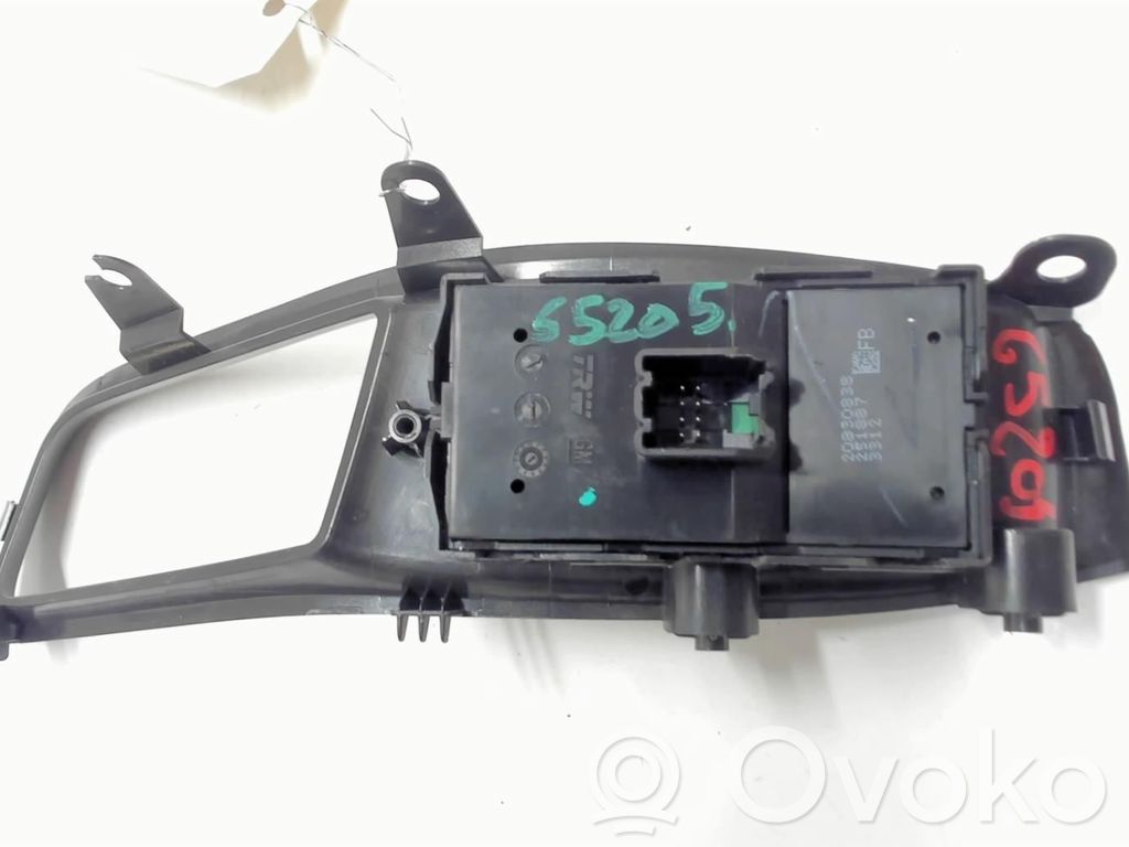 Chevrolet Orlando Electric window control switch 