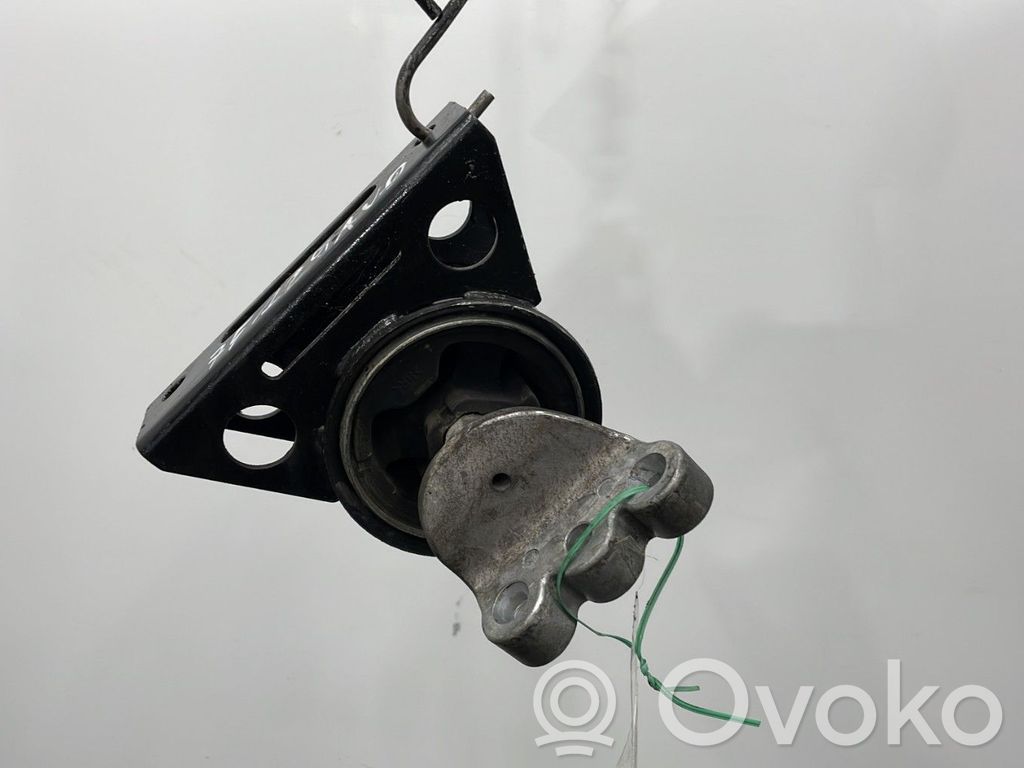 Engine mount bracket
