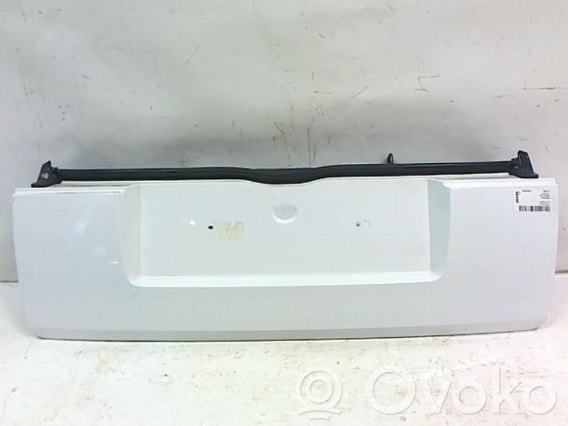 Tailgate trim   00008701W2