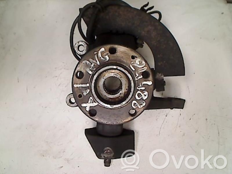 Front wheel hub spindle knuckle