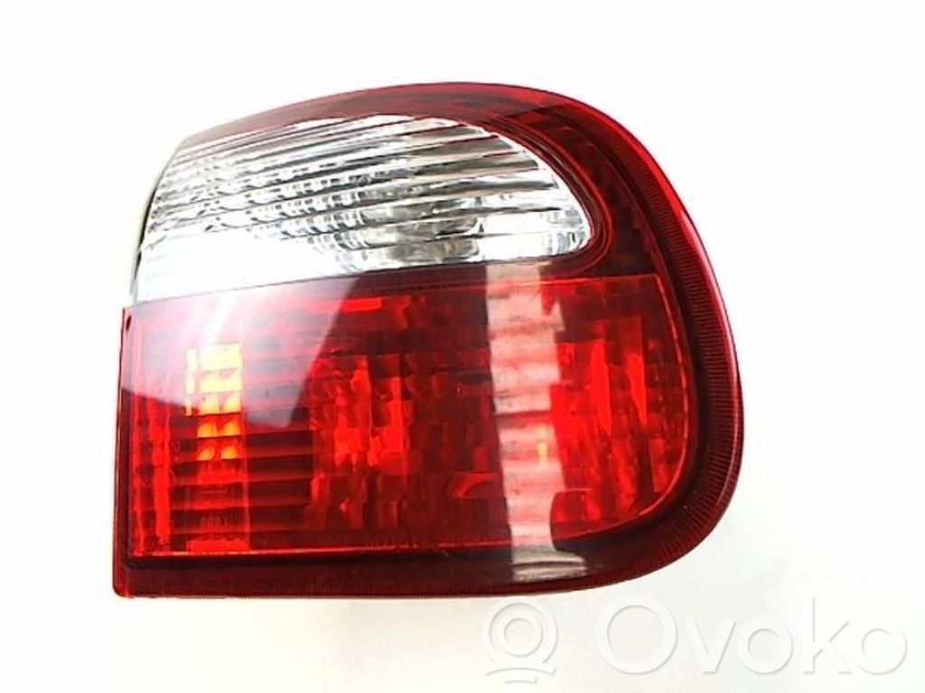 Daewoo Lanos Tailgate rear/tail lights 
