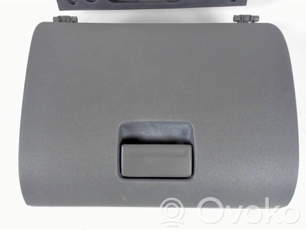 Handschuhfach komplett   1502336