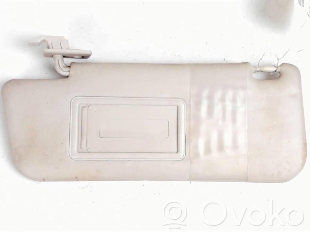 Sun visor   1570923