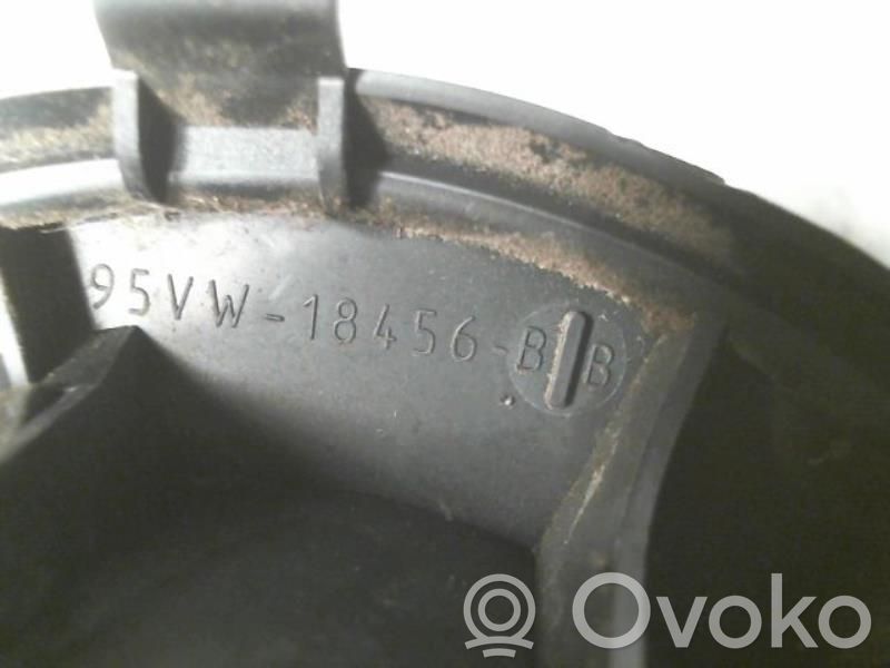 Mazā radiatora ventilators   7188532,95VW1845