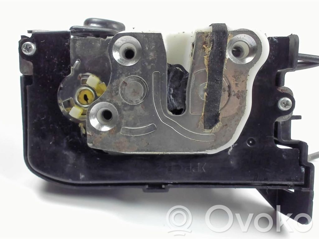 Mazda 2 Front door lock 