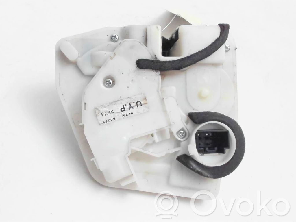 Mazda 2 Front door lock 