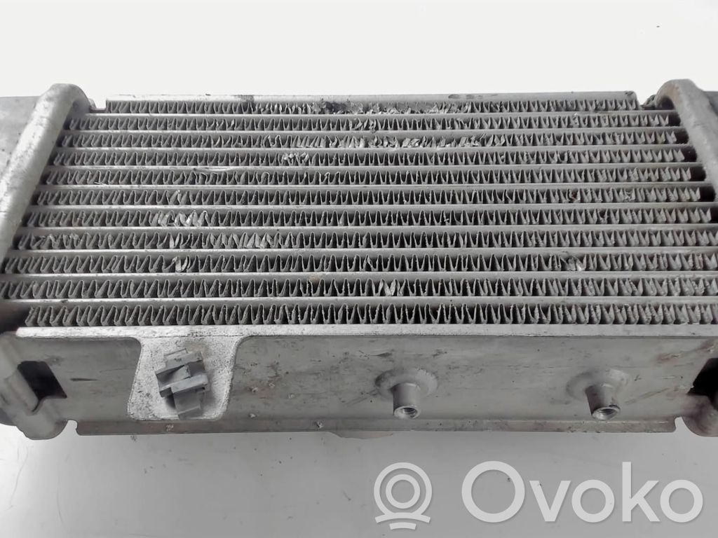 Starpdzesētāja radiators