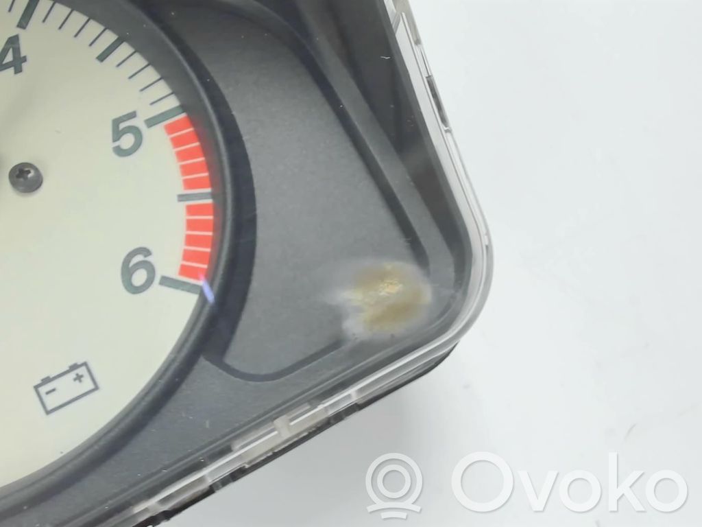 Mazda Premacy Speedometer (instrument cluster) 