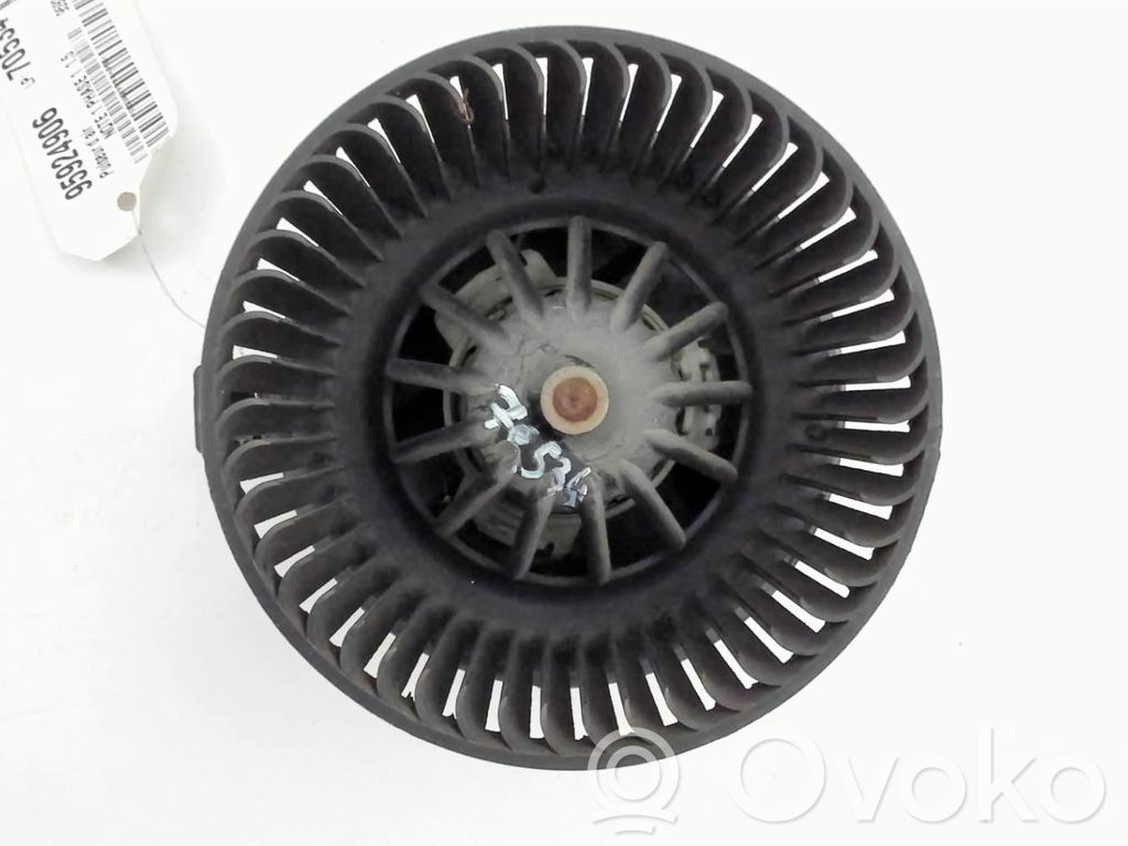 Nissan Note (E11) Mazā radiatora ventilators 