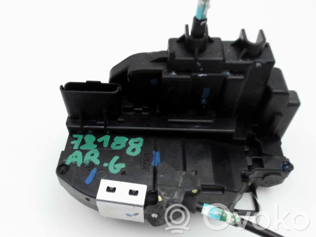 Cerradura de puerta trasera   825013VV0A