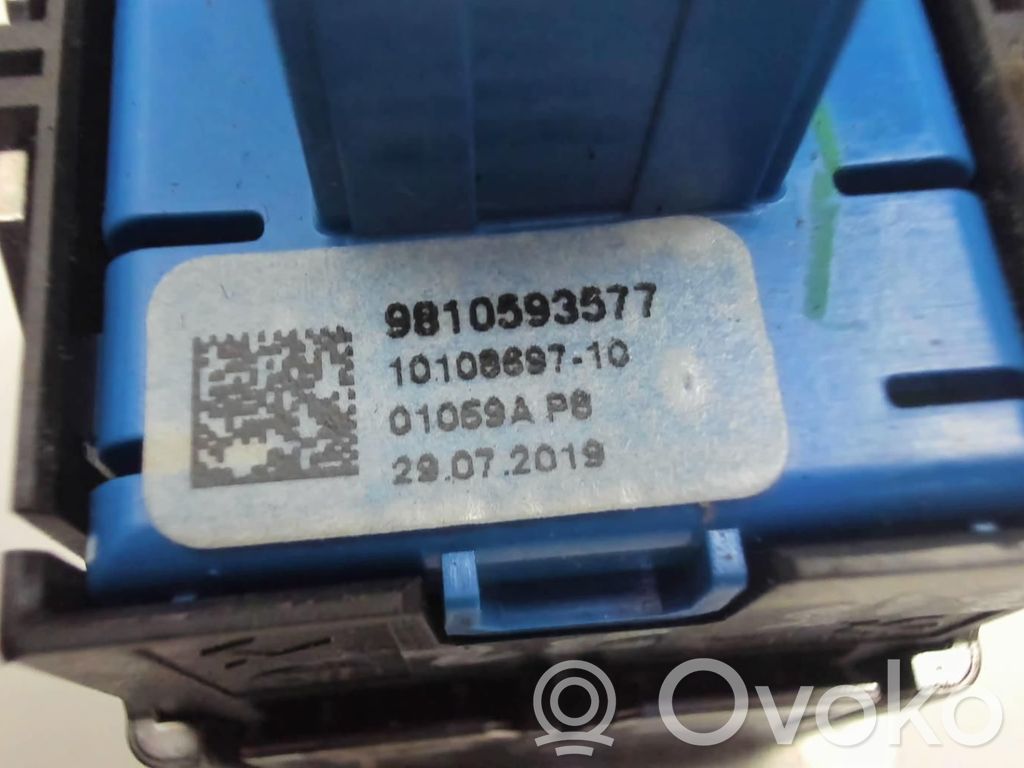 Peugeot 3008 II Hand parking brake switch 