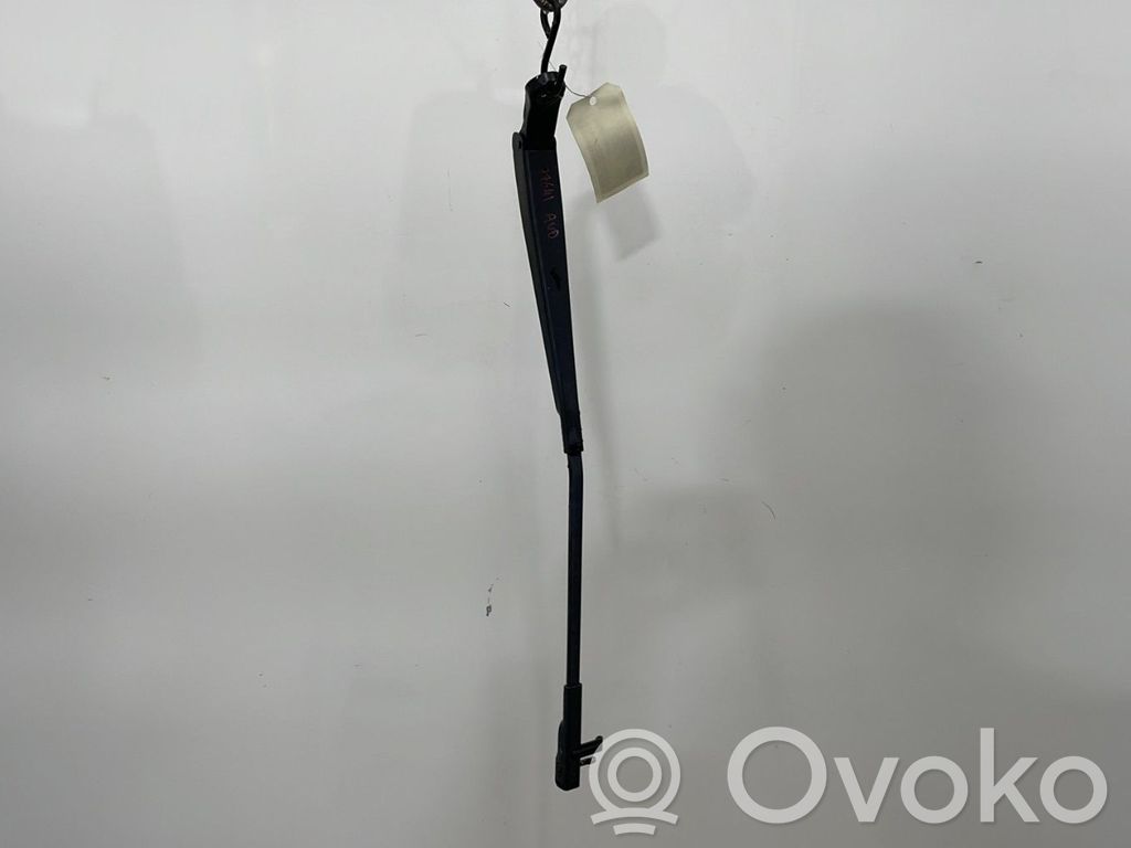 Front wiper blade arm   7701057638