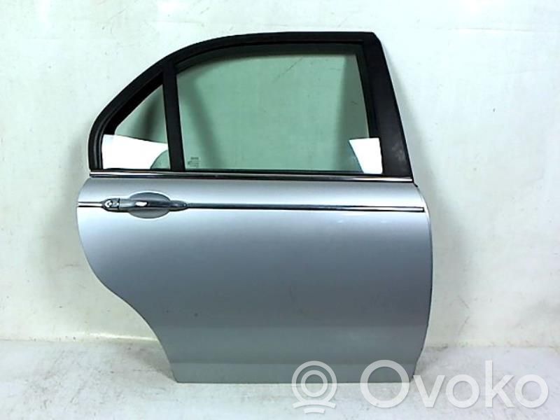 Aizmugurējās durvis   BFA500660