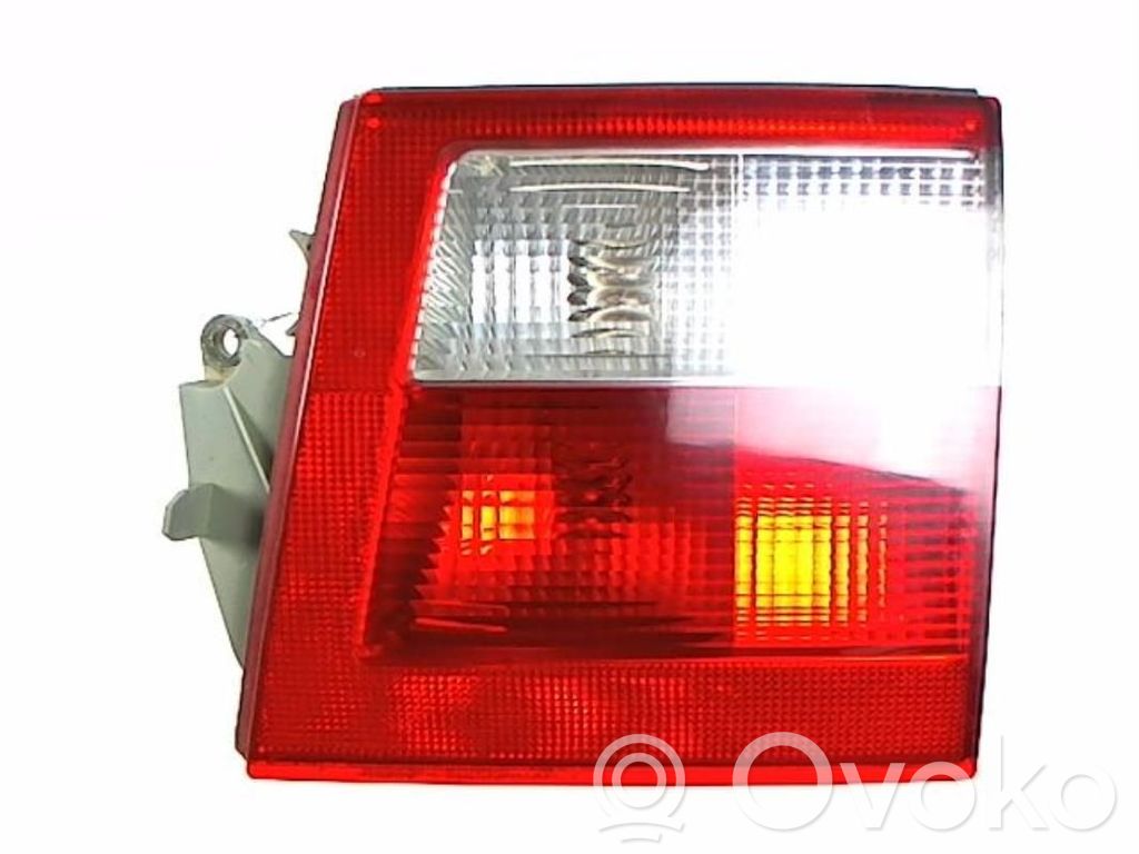 Tailgate rear/tail lights   5404652