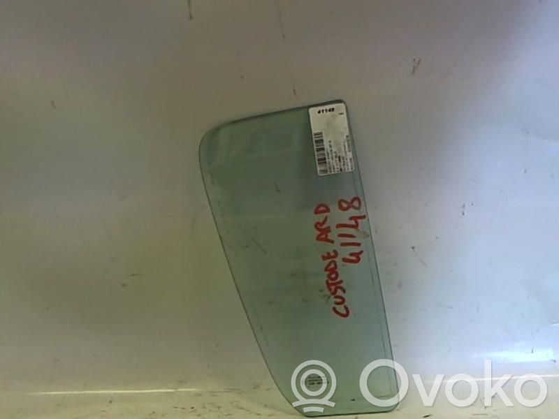 Suzuki SX4 Ventanilla de ventilación de la puerta trasera 