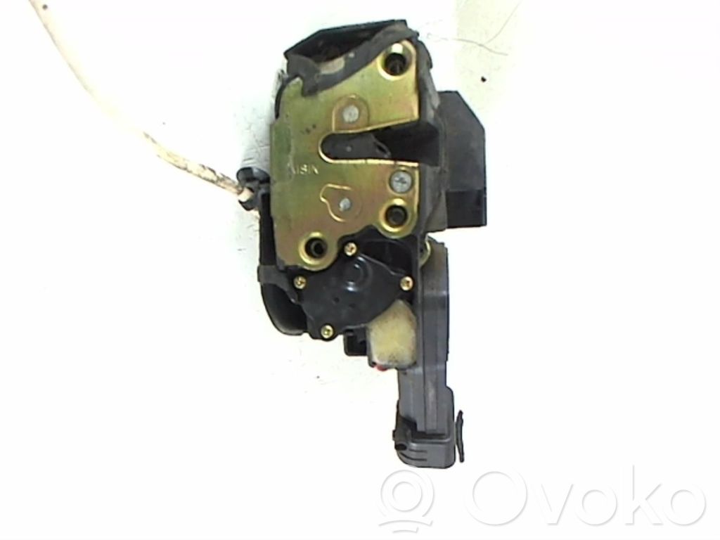 Toyota Corolla E110 Front door lock 