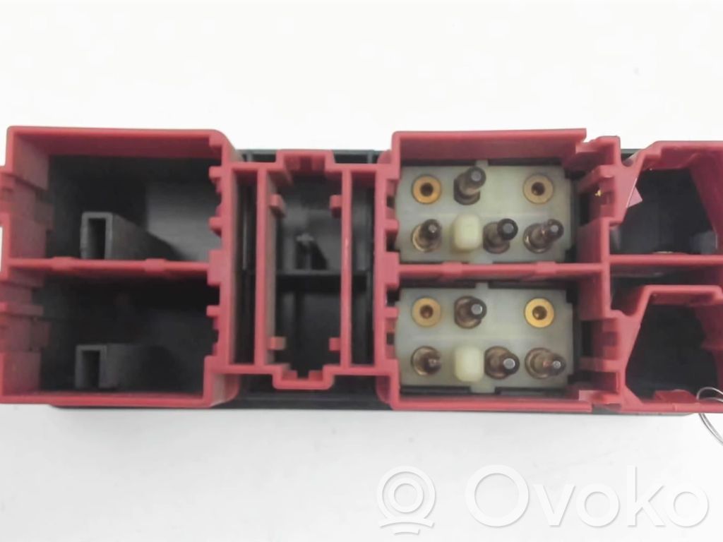 Volvo 440 Electric window control switch 