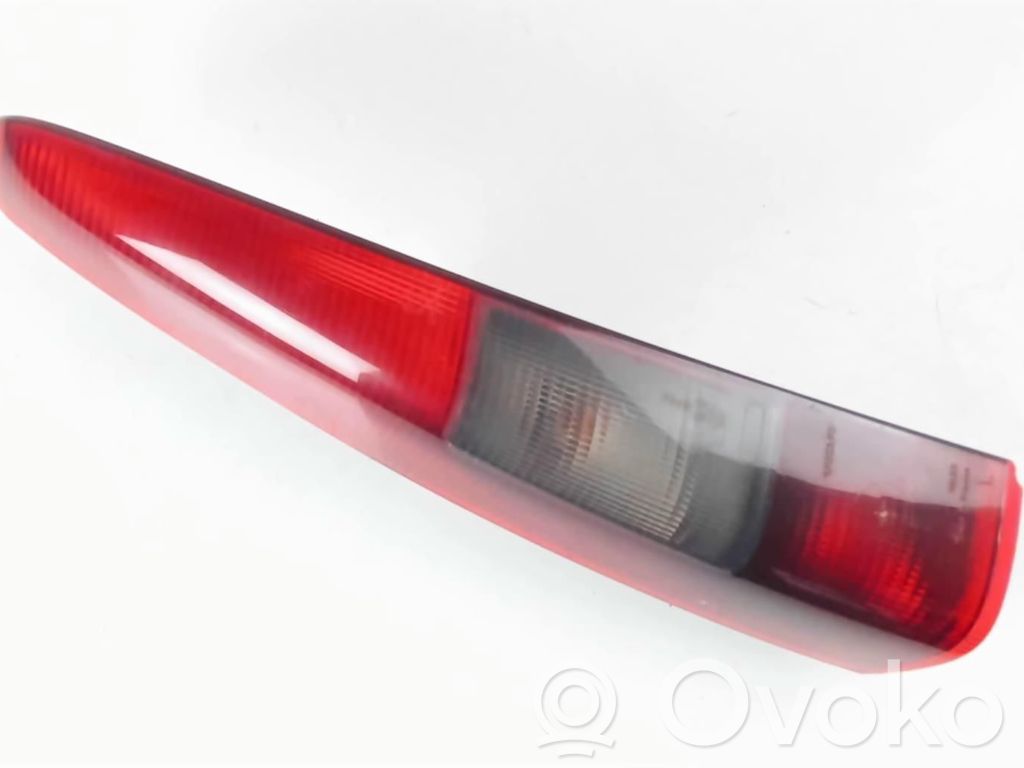 Tailgate rear/tail lights