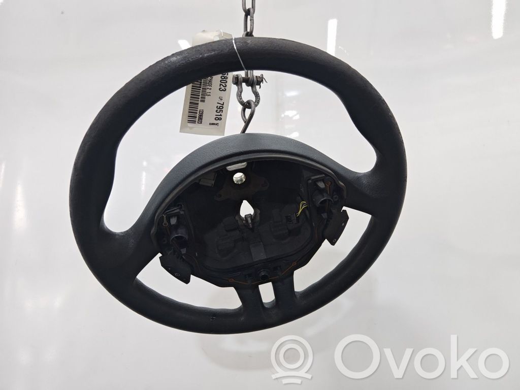 Renault Clio III Ohjauspyörä 