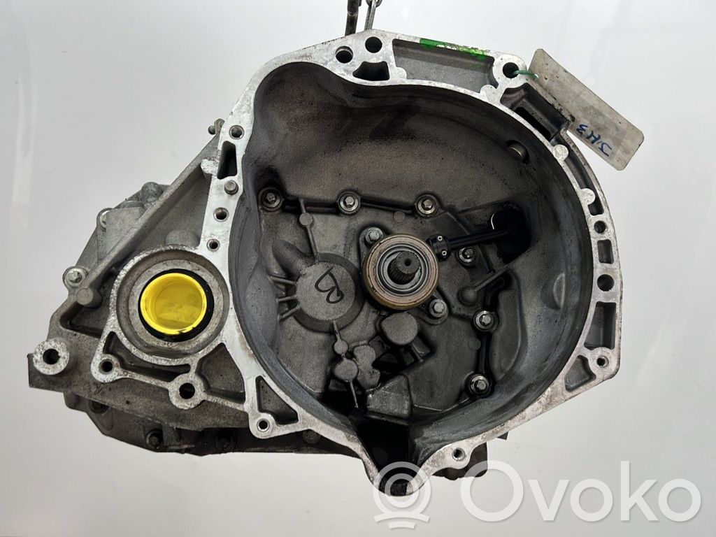 Nissan Micra Cutie viteze manuală cu 5 trepte 