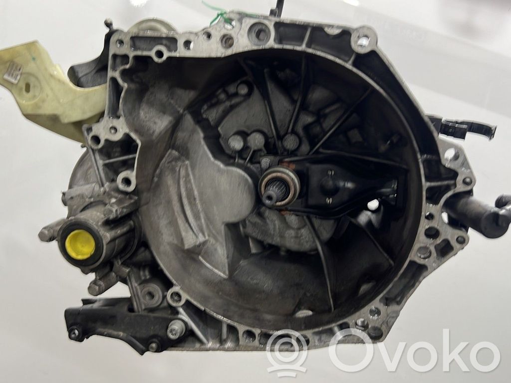 Peugeot 2008 I Scatola del cambio manuale a 5 velocità 
