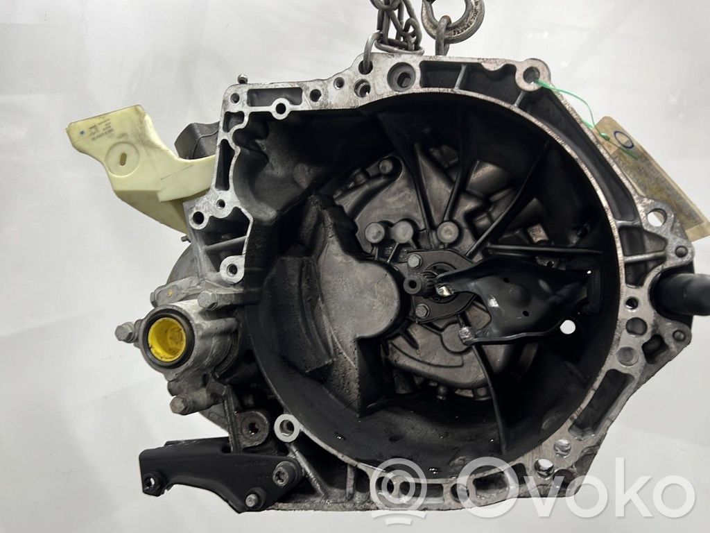 Peugeot 2008 I Cutie viteze manuală cu 5 trepte 