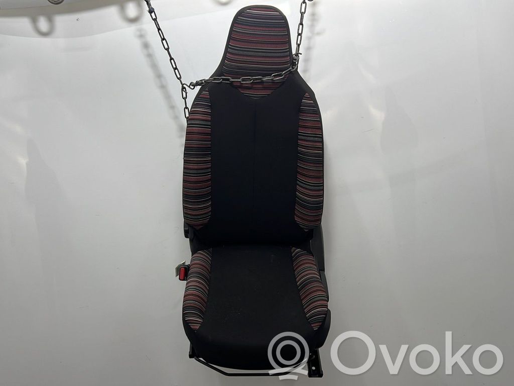 Citroen C1 Kuljettajan istuin 
