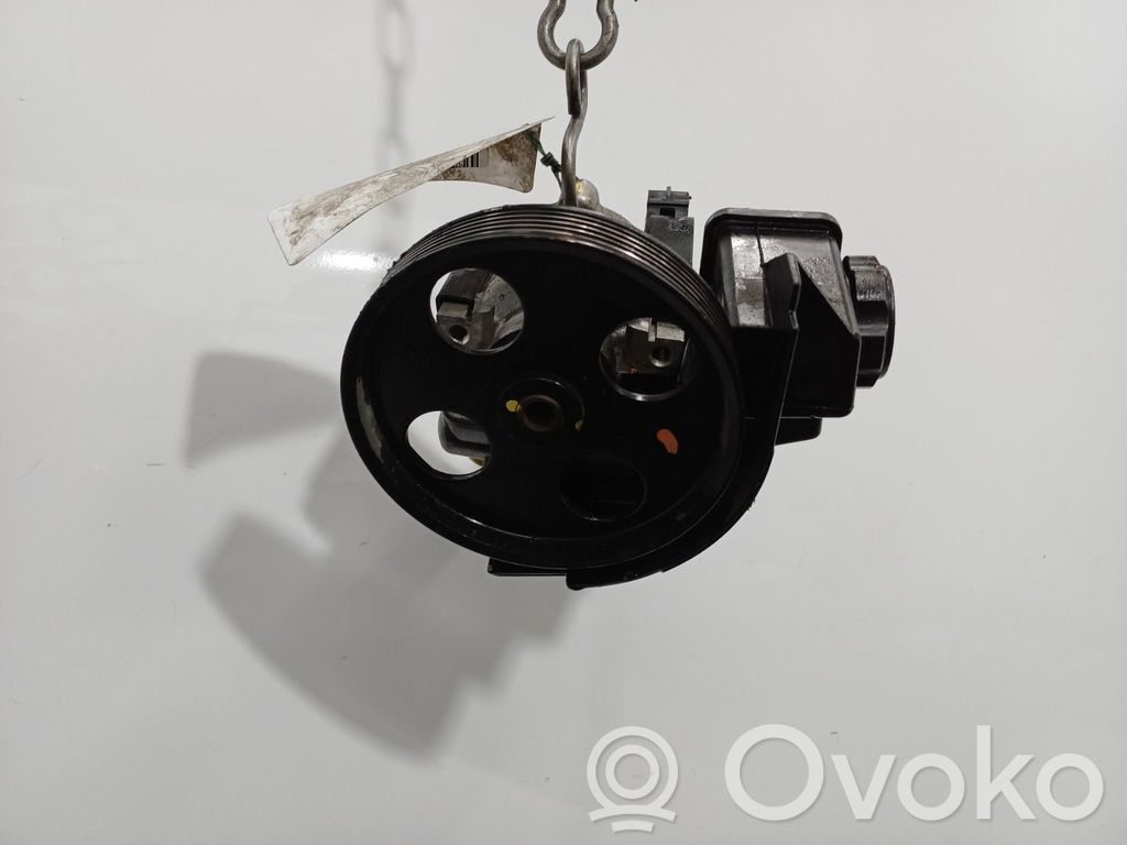 Ohjaustehostimen pumppu   4007V5