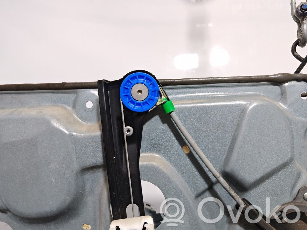 Volkswagen Polo IV 9N3 Alzacristalli manuale della portiera posteriore