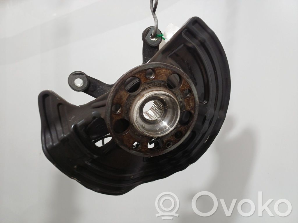 Mercedes-Benz CLA C117 X117 W117 Achsschenkel vorne