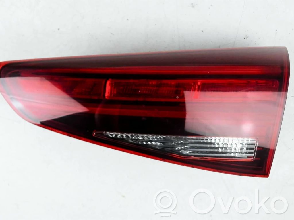 Hyundai Tucson TL Lampă spate în capacul portbagajului 