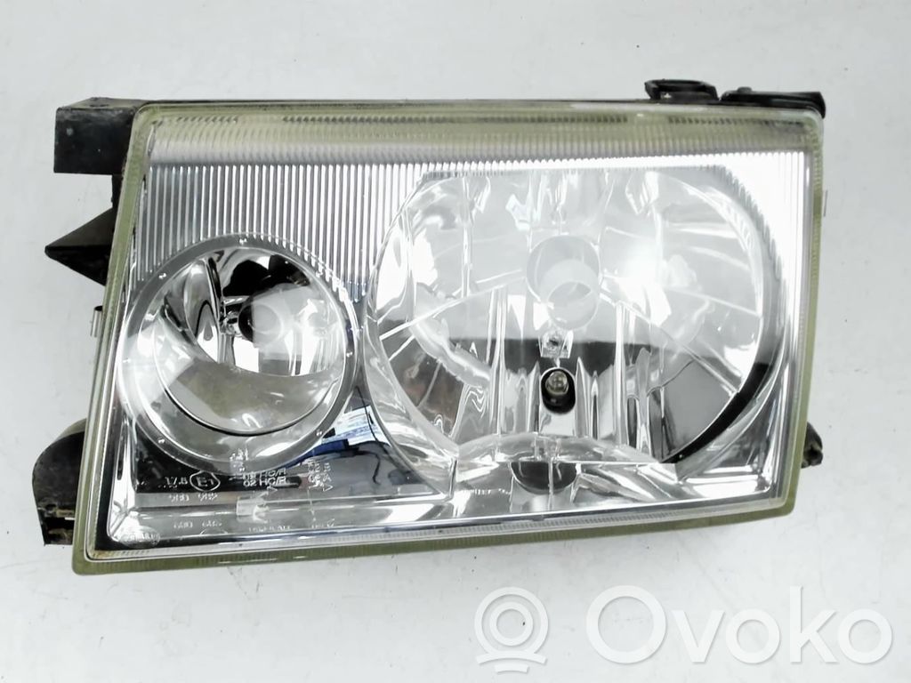 Nissan Terrano Phare frontale 