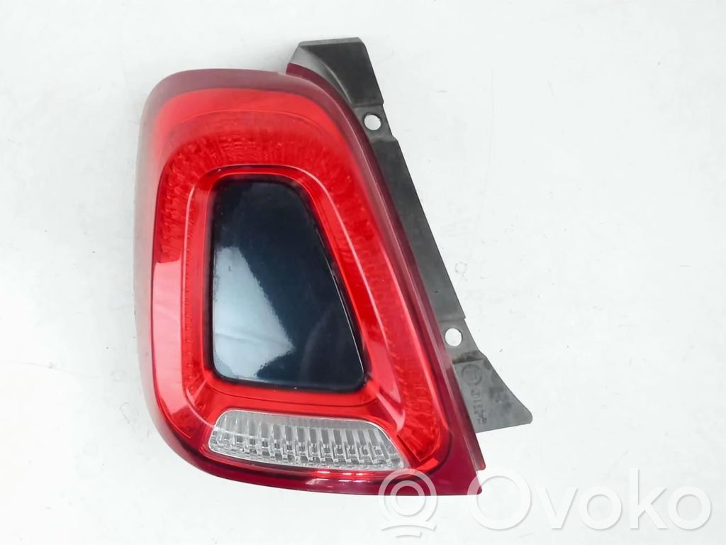 Fiat 500 Lampă spate în caroserie 