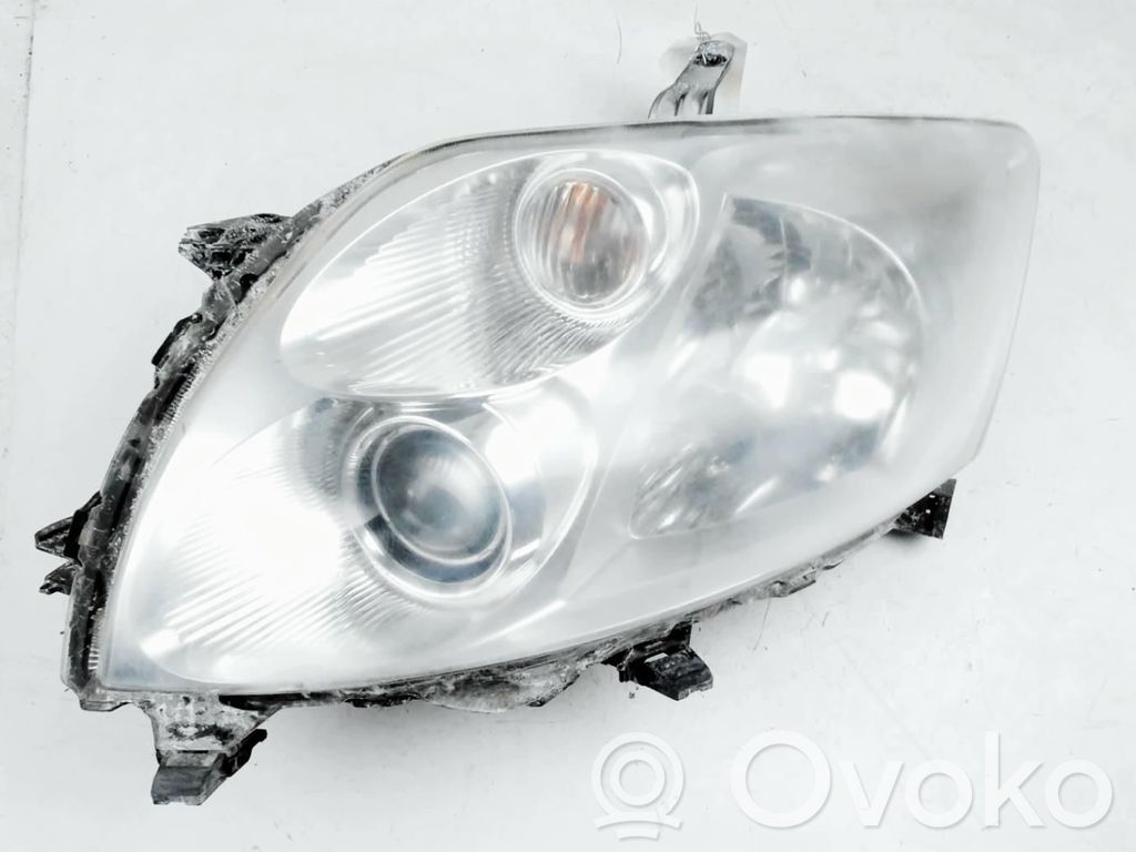 Toyota Auris 150 Phare frontale 