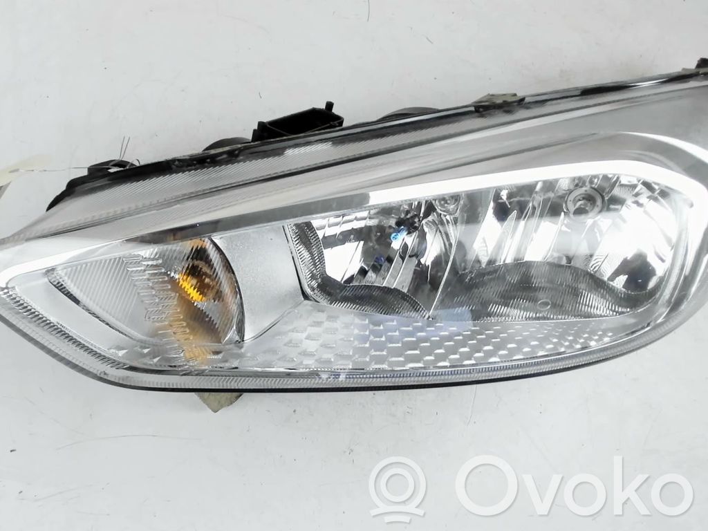 Ford Focus Lampa przednia 