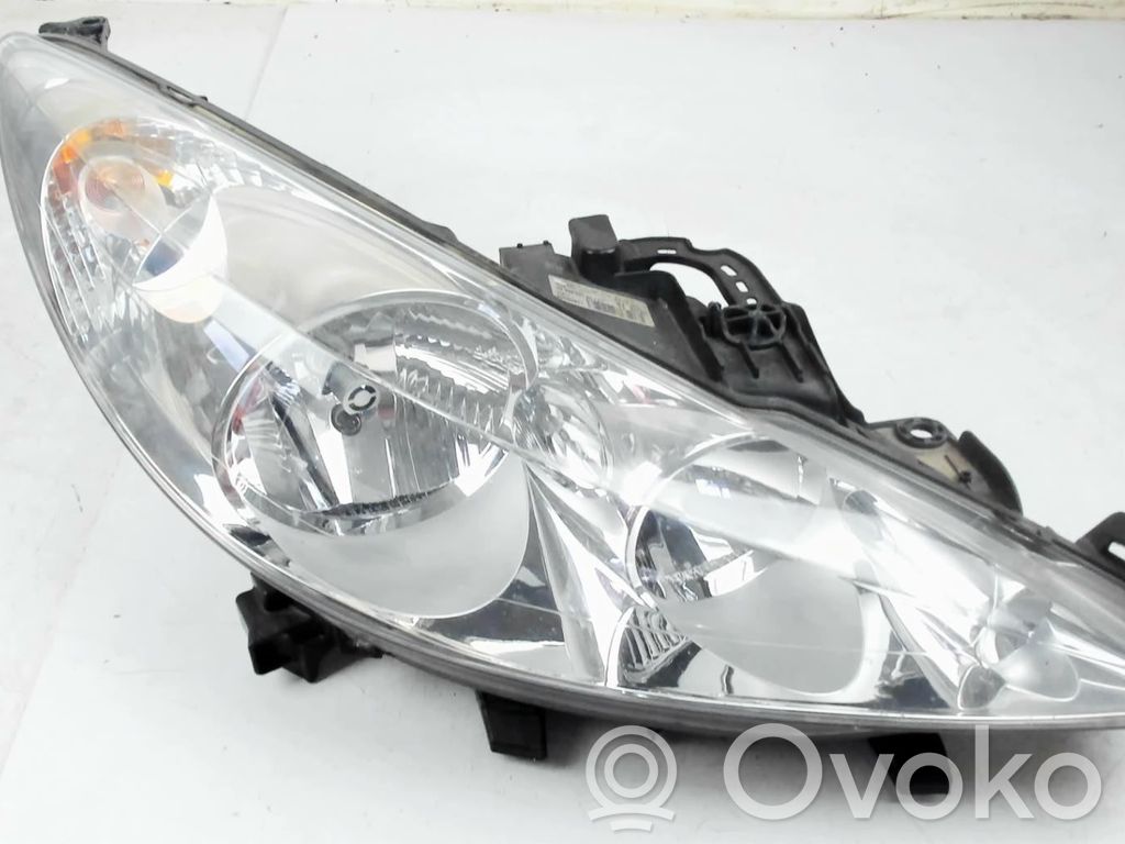 Peugeot 207 Etu-/Ajovalo 
