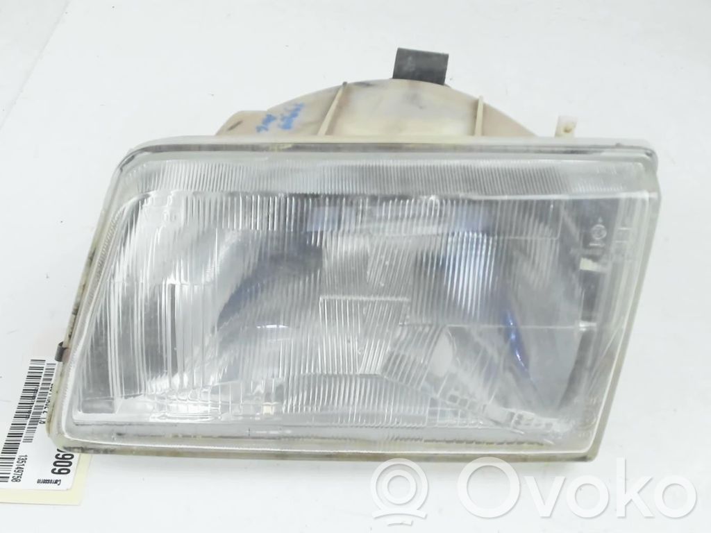 Peugeot 205 Faro/fanale 