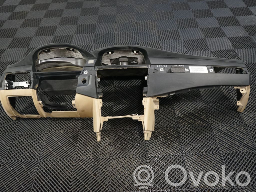 BMW 5 E60 E61 Панель 