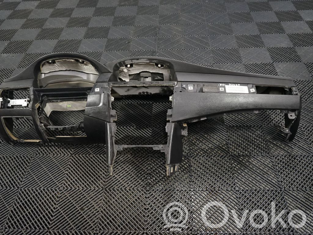 BMW 5 E60 E61 Panelė 