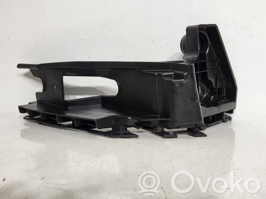 Volkswagen Golf VIII Uchwyt / Mocowanie zderzaka tylnego 