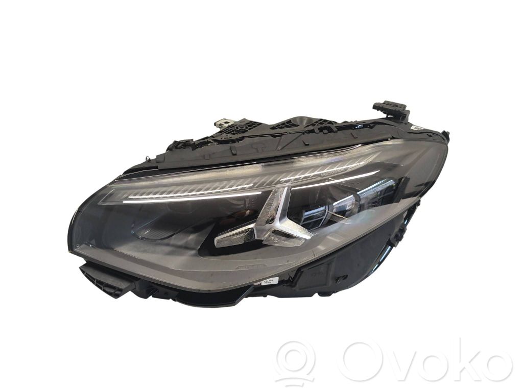 Mercedes-Benz CLA C174 C178 Lampa przednia 