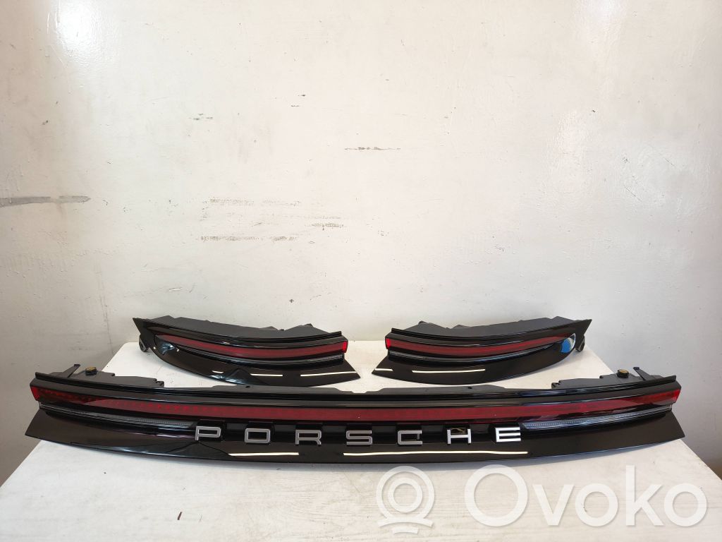 Porsche Panamera (976) Takavalot 