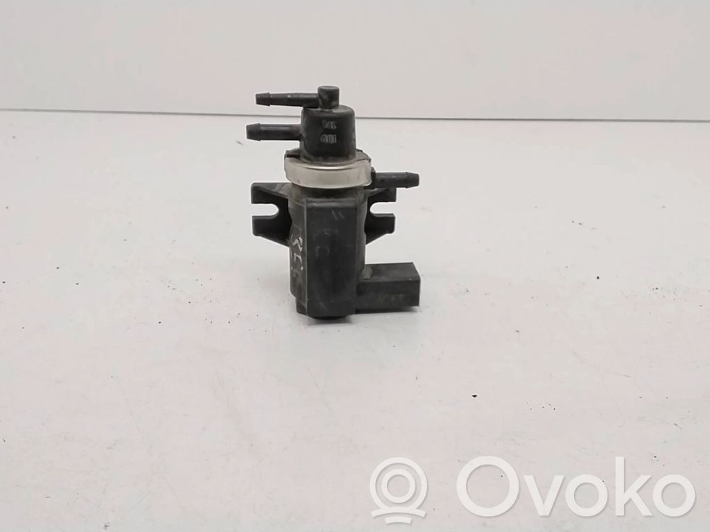 Audi A6 S6 C5 4B Solenoīda vārsts 