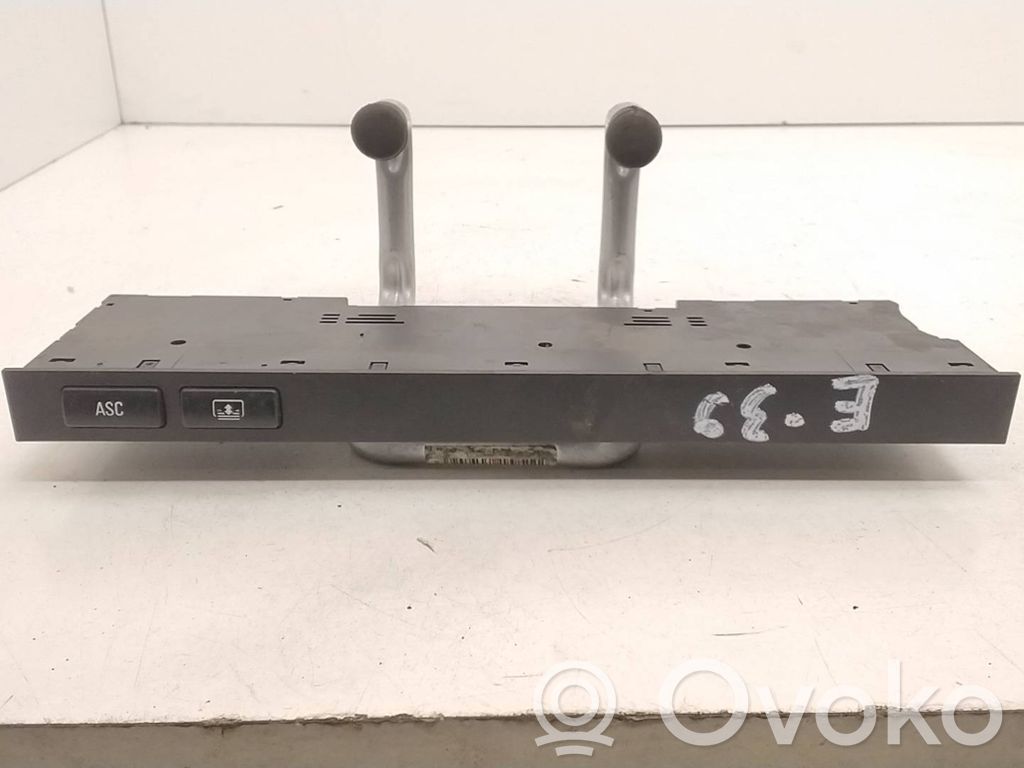 Boîtier de commande ASC / interrupteurs   61318373711,03742028