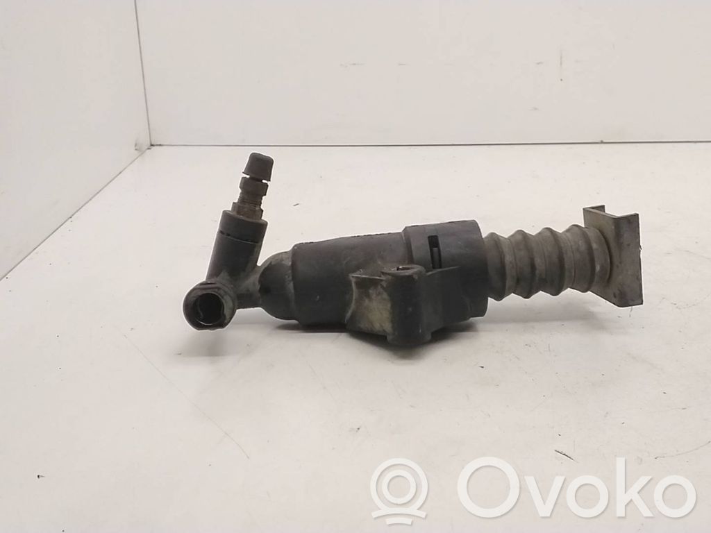 Audi A3 S3 8L Siłownik sprzęgła / Wysprzęglik 