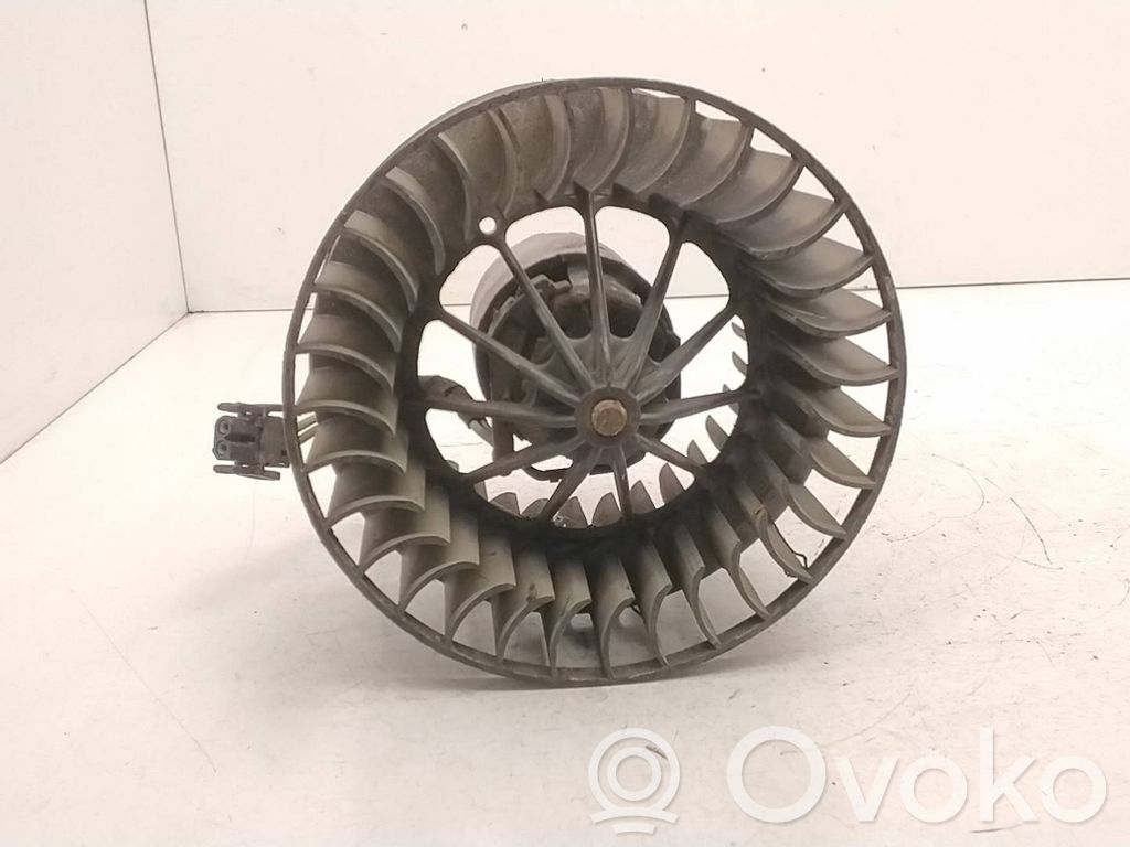 Heizungslüfter   0130063072