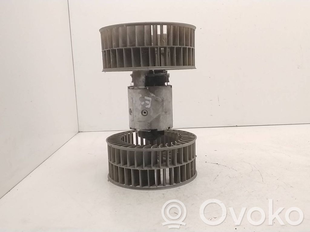 BMW 5 E34 Pečiuko ventiliatorius/ putikas 