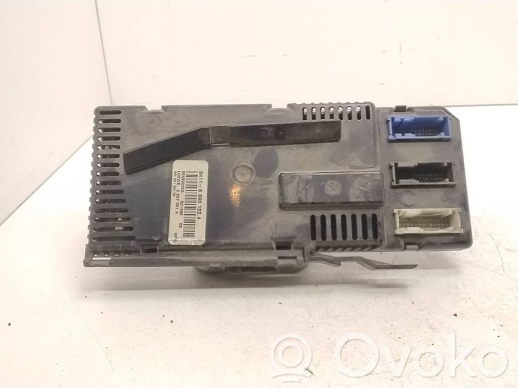 BMW 5 E34 Air conditioning/heating control unit 