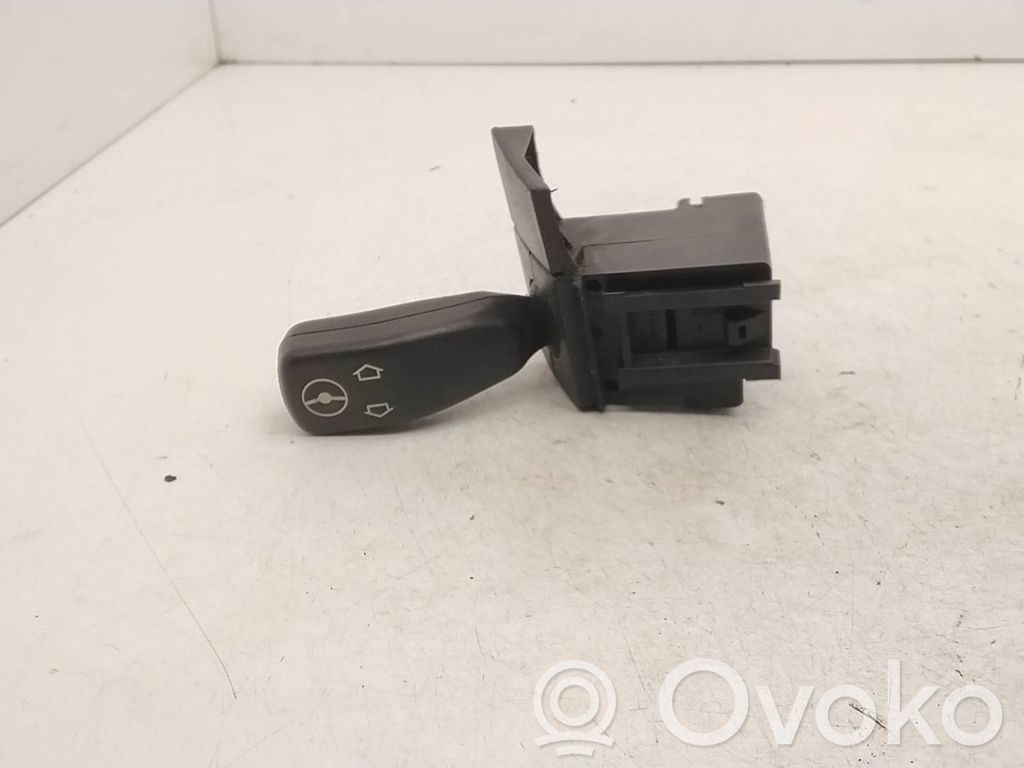 Steering wheel adjustment switch   PA66MX40,54278